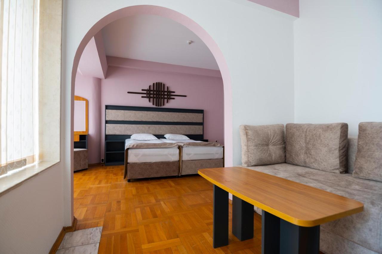 Hotel Slaviani Dimitrovgrad  Exterior photo